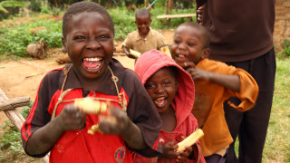 Да си представим че се смеем толкова неудържимо че се налага