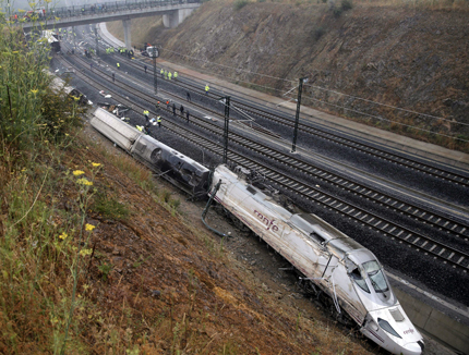 Испанският съд: Машинистът остава главен заподозрян за дерайлиралия влак