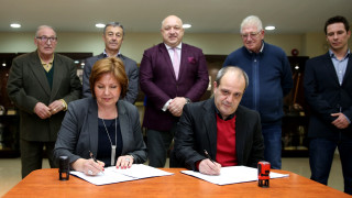 Изпълнителните директори на ЦСКА Трифон Попов и на Сердика спортни