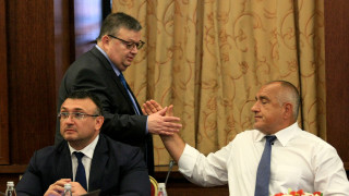 Българинът пуши средно 3.8% контрабандни цигари