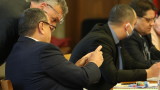 Депутати от БСП се стреснаха да са с журналисти в една зала