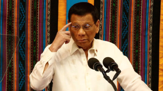 Президентът на Филипините Родриго Дутерте прикани гражданите да стрелят по