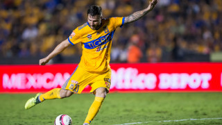 Турският шампион Бешикташ проявява сериозен интерес към френския национал Андре Пиер