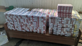 Митнически служители откриха недекларирани 5000 кутии с цигари 100 000