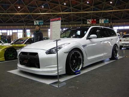 Японски тунери създадоха Nissan GT-R комби