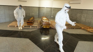 Бразилия регистрира 772 416 потвърдени случаи на коронавирус в сряда