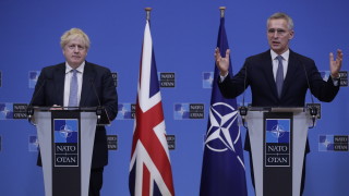 Русия трябва да избере между дипломатическо разрешаване на кризата в