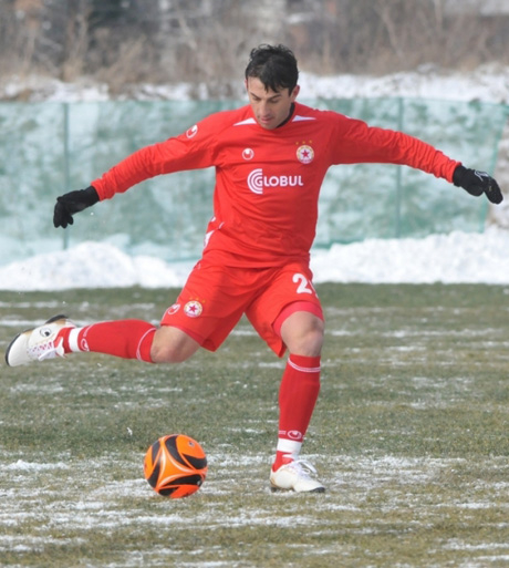 Игор Митрески подписа с Нефтчи Баку