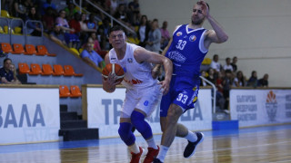 Николай Стоянов ще играе в Берое, а не в Черно море Тича