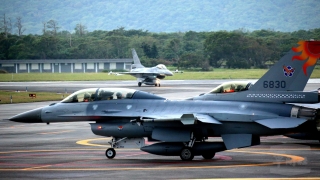 Китай осъди провокативен полет на американските военни над Тайван Пекин