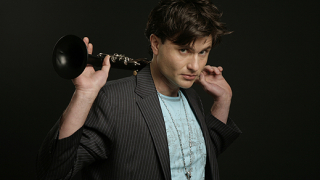 Я-Я издава тълковен речник "от Я до Я"