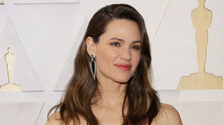 Днес 17 април рожден ден празнува американската актриса Дженифър Гарнър
Дженифър