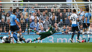 Фалстарт за Нюкасъл при завръщането в английската Висша лига Свраките