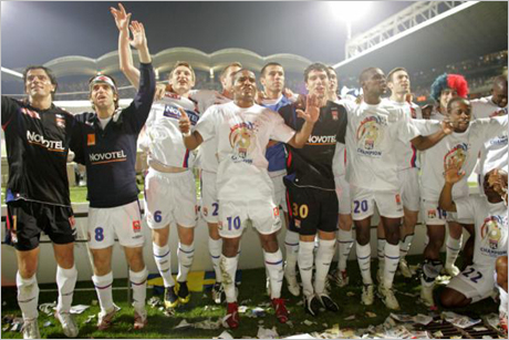 Валансиен излезе начело във Франция след първия кръг