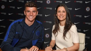 Талантът на Челси Мейсън Маунт подписа 5 годишен договор с клуба