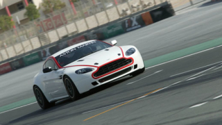 Aston Martin Racing пуснаха Vantage GT4