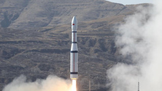 Китай успешно изпрати в космоса първия в света сателит 6G