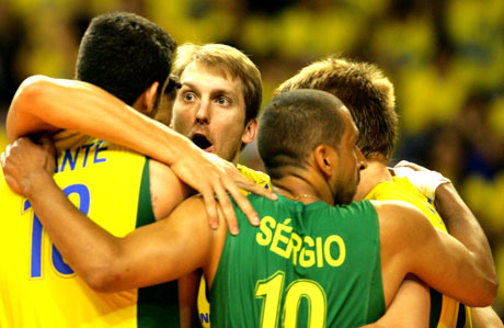 Олимпийският шампион Бразилия започва с победа на волейбол