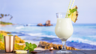 Piña Colada - тропическият коктейл, превърнал се в символ на плажните партита