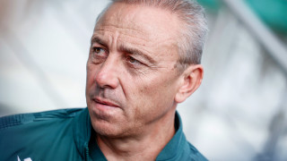 Националният селекционер Илиан Илиев говори пред медиите преди мачовете с