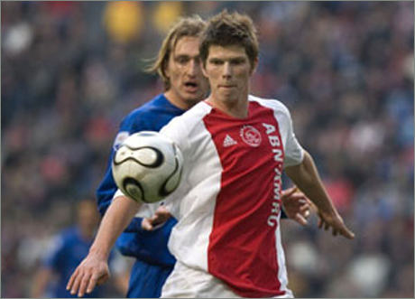 Аякс с класическа победа и класиране напред в турнира