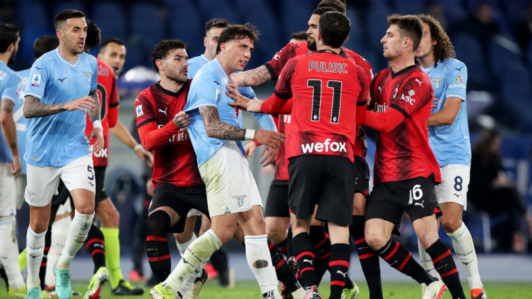 Milan a battu la Lazio 1-0 lors d'un match de championnat italien Milan a battu la Lazio 1-0 lors d'un match de championnat italien