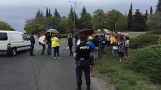Жители на Черноморец излязоха на протест с искане земите им