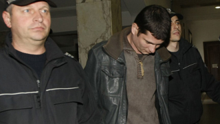 Младосткият подпалвач с постоянен арест за буйстване, чупене и заплахи