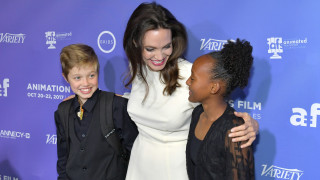 17 годишната Шайло Джоли Пит показа нова модна прическа по време на