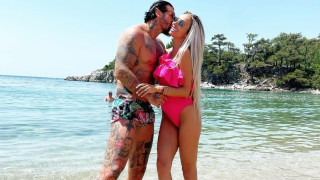 Благой Георгиев заведе половинката си Златка Райкова на море Двойката