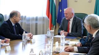 Подписването на договора между АЕЦ Козлодуй и Уестингхаус е един