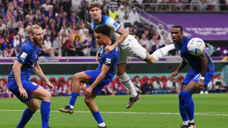 Борнемут официално привлече футболиста на Лийдс Юнайтед Тайлър Адамс Американският