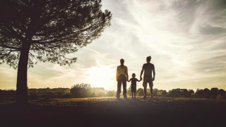 Според 85 българите приемната грижа е важна за българското общество