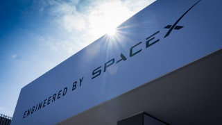 Компанията на Илон Мъск SpaceX е на прага на ход