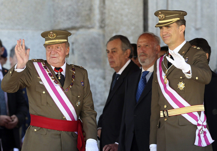 Испанският кабинет подготвя механизъм за абдикацията на Хуан Карлос
