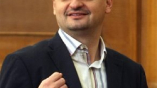 Цветан Цветанов "ЕТ" ли е, пита БСП