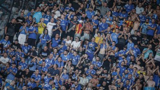 Часове преди началото на сблъсъка от осмия кръг на Първа