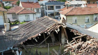 Две трети от родната къща на писателя Димитър Талев в