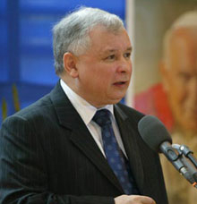 Качински се извини за политическите пазарлъци 