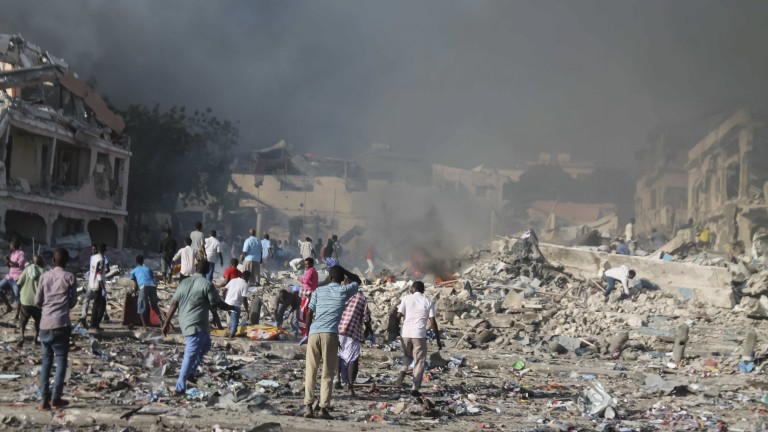 Расте броят на убитите и ранените при най-кръвопролитната атака в Сомалия