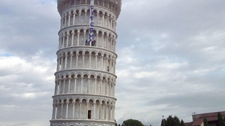 Италиански студенти окупираха кулата в Пиза