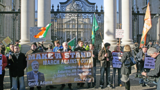 Мощни протести срещу МВФ и правителството в Дъблин