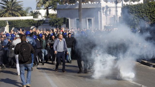 Алжирският президент Абделазиз Бутефлика обеща предсрочни президентски избори в които той