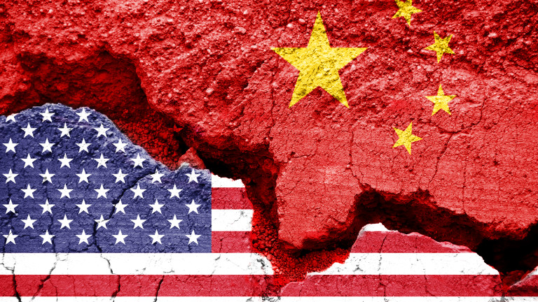 Пекин: Правителството на САЩ си изгуби ума и се побърка