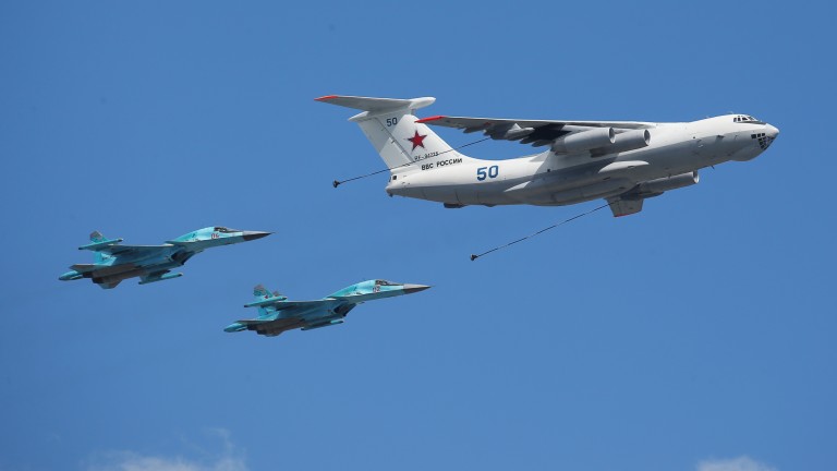 Украинските военновъздушни сили съобщиха, че са свалили три руски изтребители-бомбардировачи