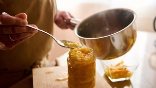 Ако сме фенове на домашно приготвената зимнина сигурно вече сме