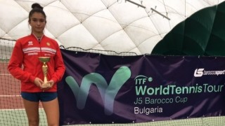 Михаела Цонева от Дряново триумфира като двойна шампионка сингъл и