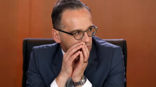 Външният министър на Германия смъмри военния министър за предложението за Сирия