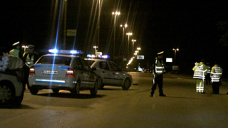 Моторист с опасност за живота след удар с кола във Варна
