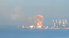 Русия ще изтегли десантен кораб, ударен от украинска ракета